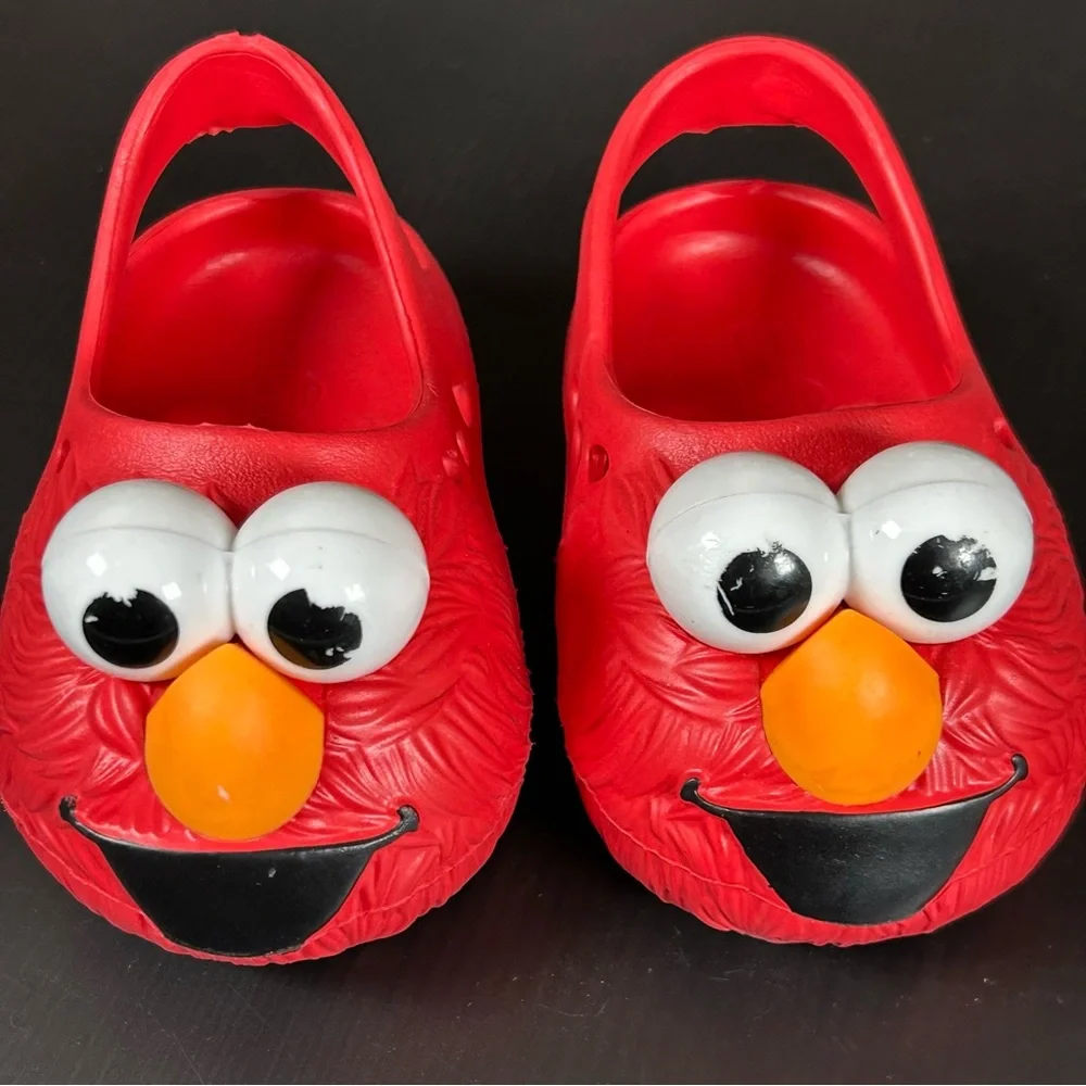 Sesame Street Red Elmo Slippers 4T‎